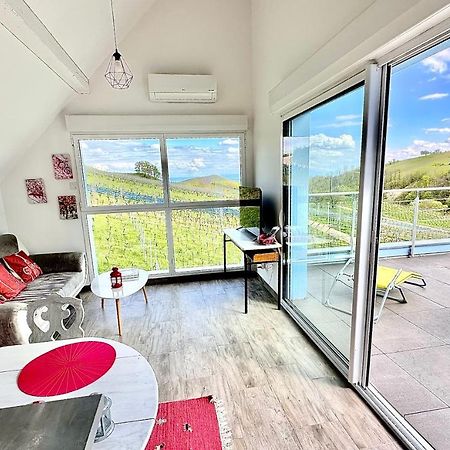 Janea Deep Red House Villa Reichsfeld Buitenkant foto