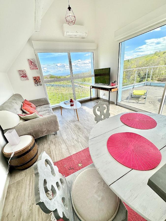 Janea Deep Red House Villa Reichsfeld Buitenkant foto