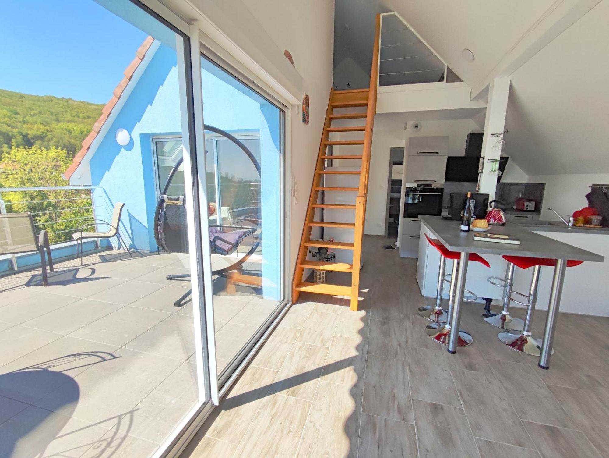 Janea Deep Red House Villa Reichsfeld Buitenkant foto